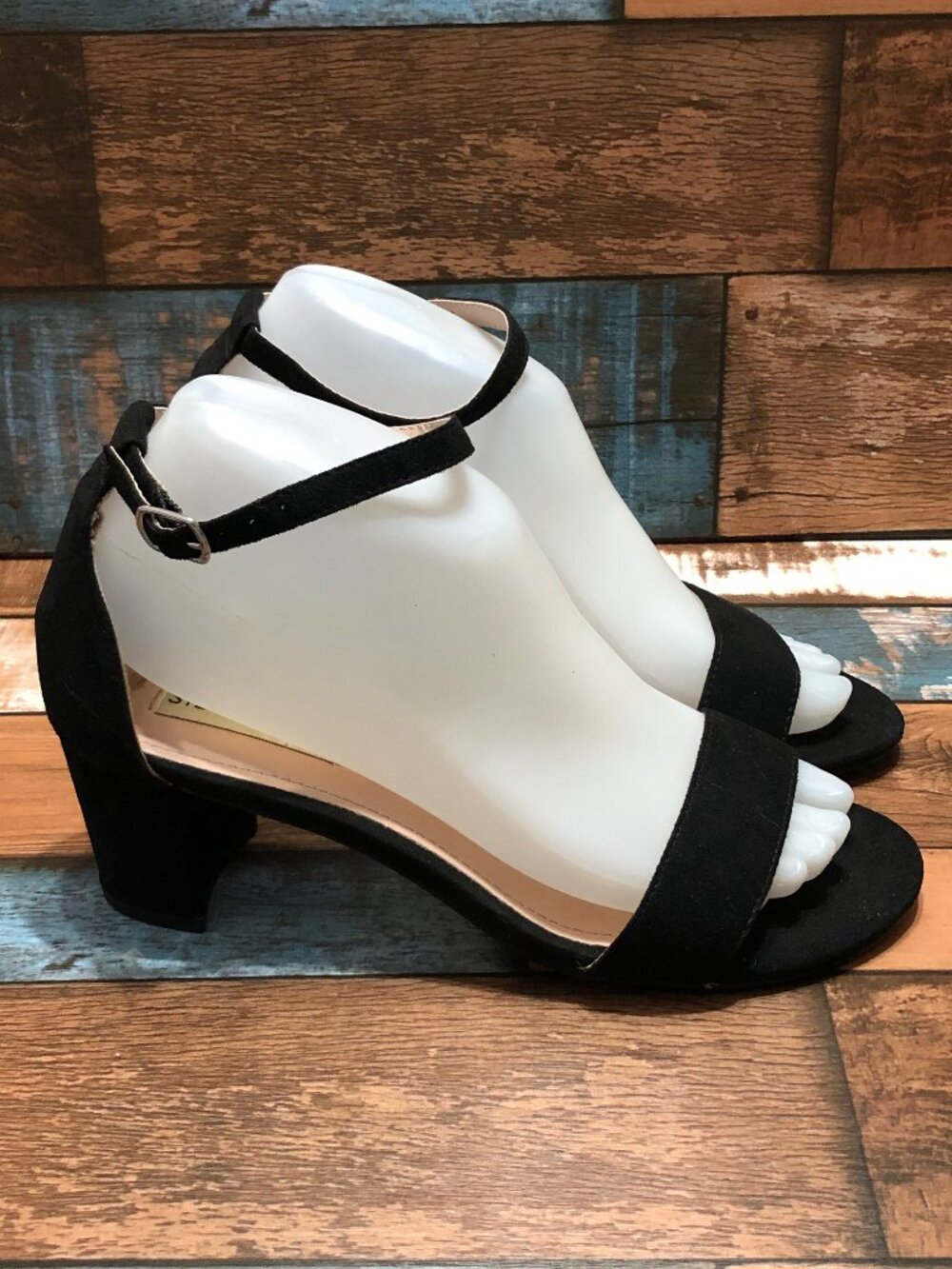 Steve Madden Carrson Ankle Strap Block Heel Open Toe Women's Size 6.5